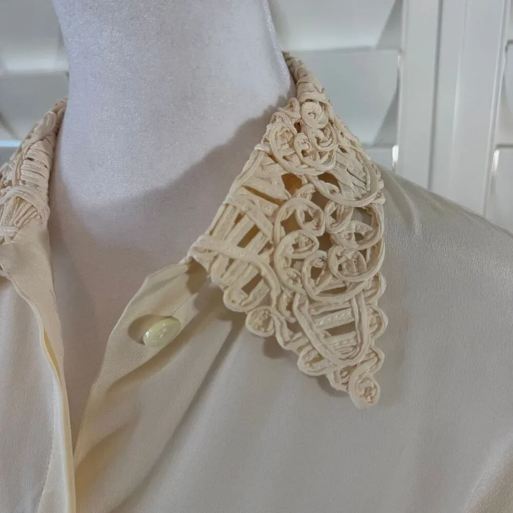 Vintage Valentino Miss V Ivory Silk Blouse Crochet Lace Collar Sz M Romantic 90s